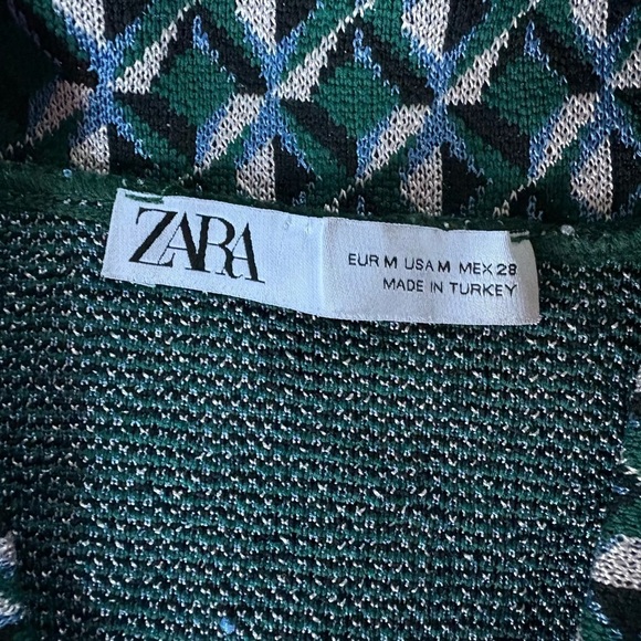 Zara Geometric Print Women’s Short Sleeves V-Neck, notched collar Top Sz: Medium - Picture 10 of 11